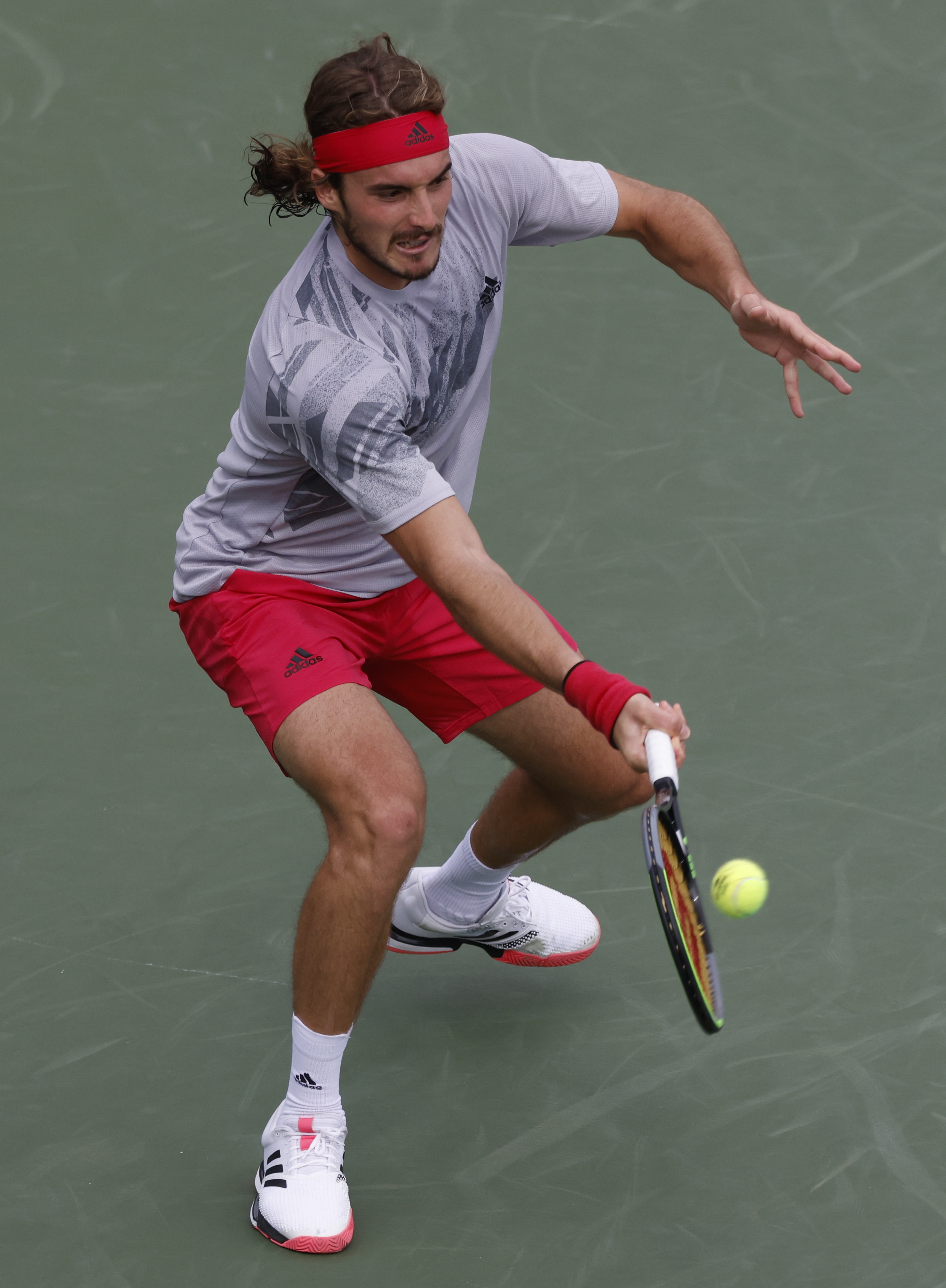 世界网球队绝地反击欧洲网球队，西西帕斯惊艳世界的简单介绍