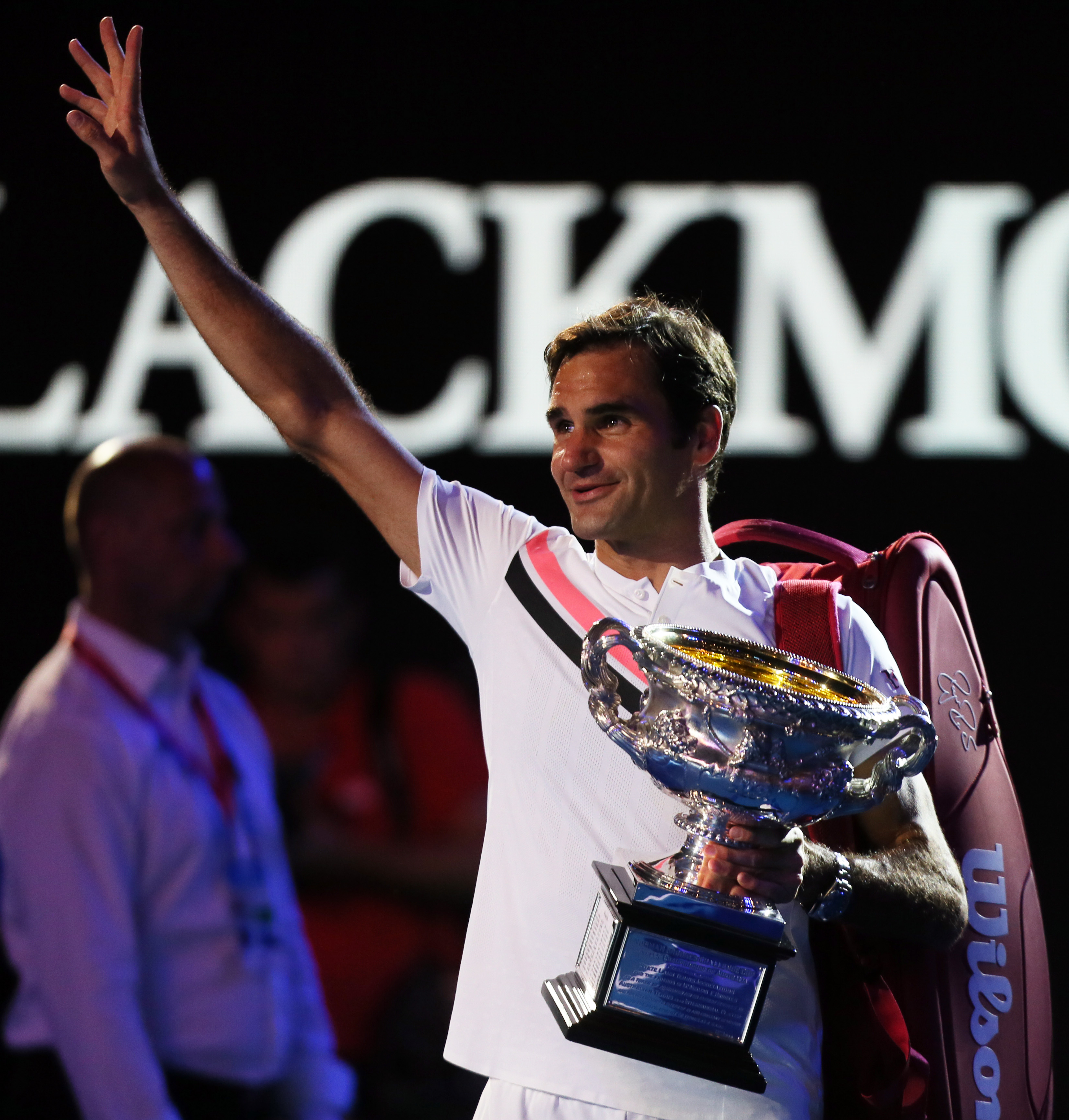 欧洲网球队险胜美国网球队，费德勒高光表现