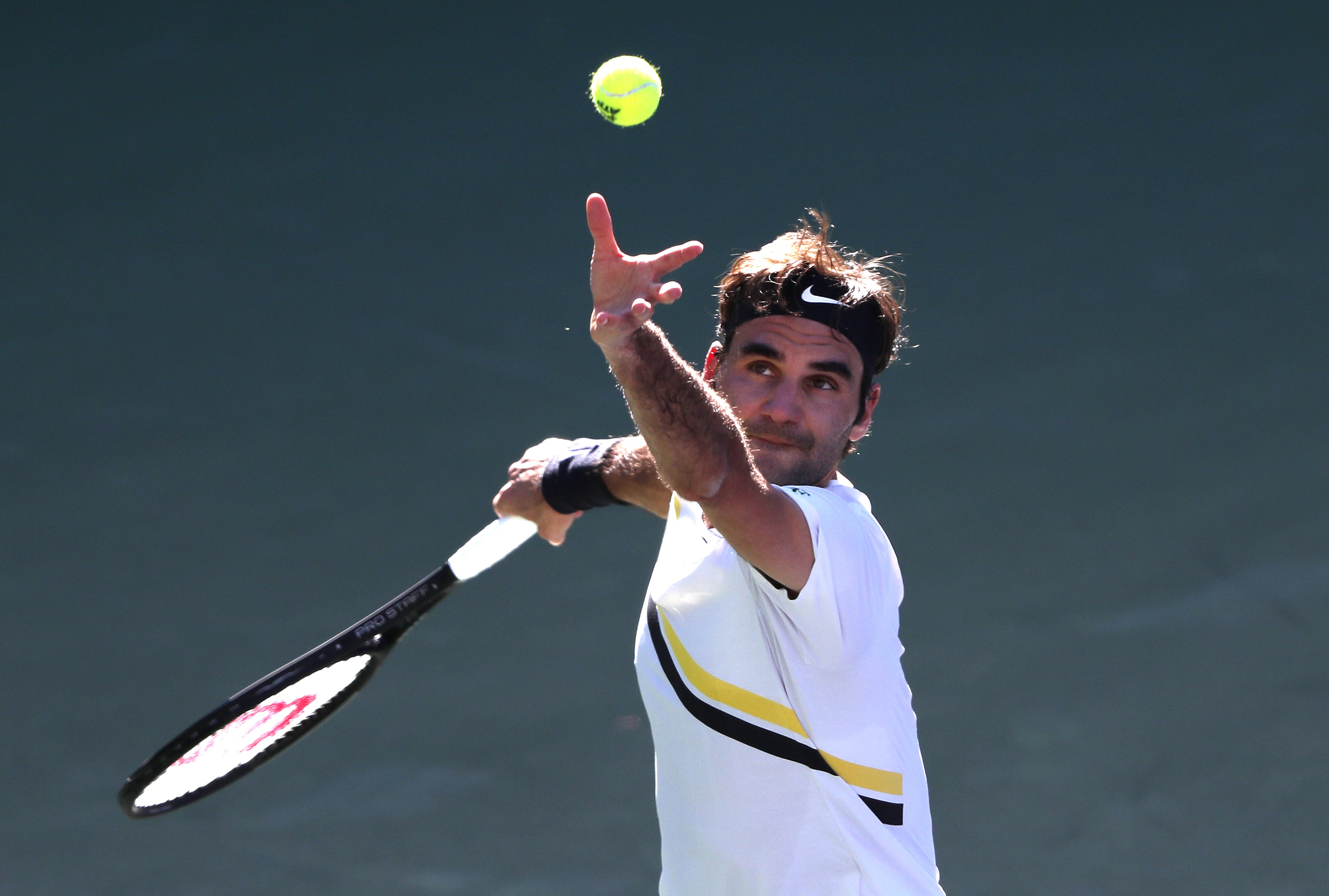 欧洲网球队险胜美国网球队，费德勒高光表现