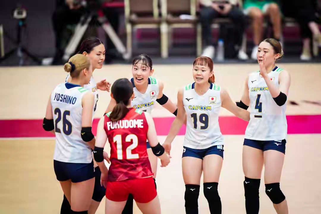 包含意大利女足快马加鞭，坚决战胜对手晋级强的词条