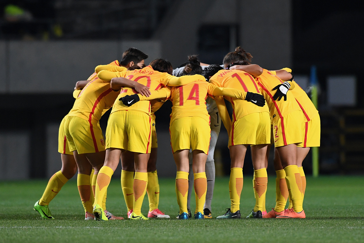 包含意大利女足快马加鞭，坚决战胜对手晋级强的词条