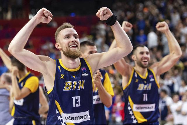 斯洛文尼亚逆袭波黑，小组晋级前景一片光明的简单介绍