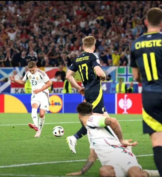 包含匈牙利队逆袭成功，晋级欧国杯四强的词条