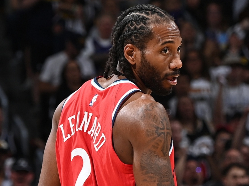 湖人逆转江苏队，伦纳德点燃赛场