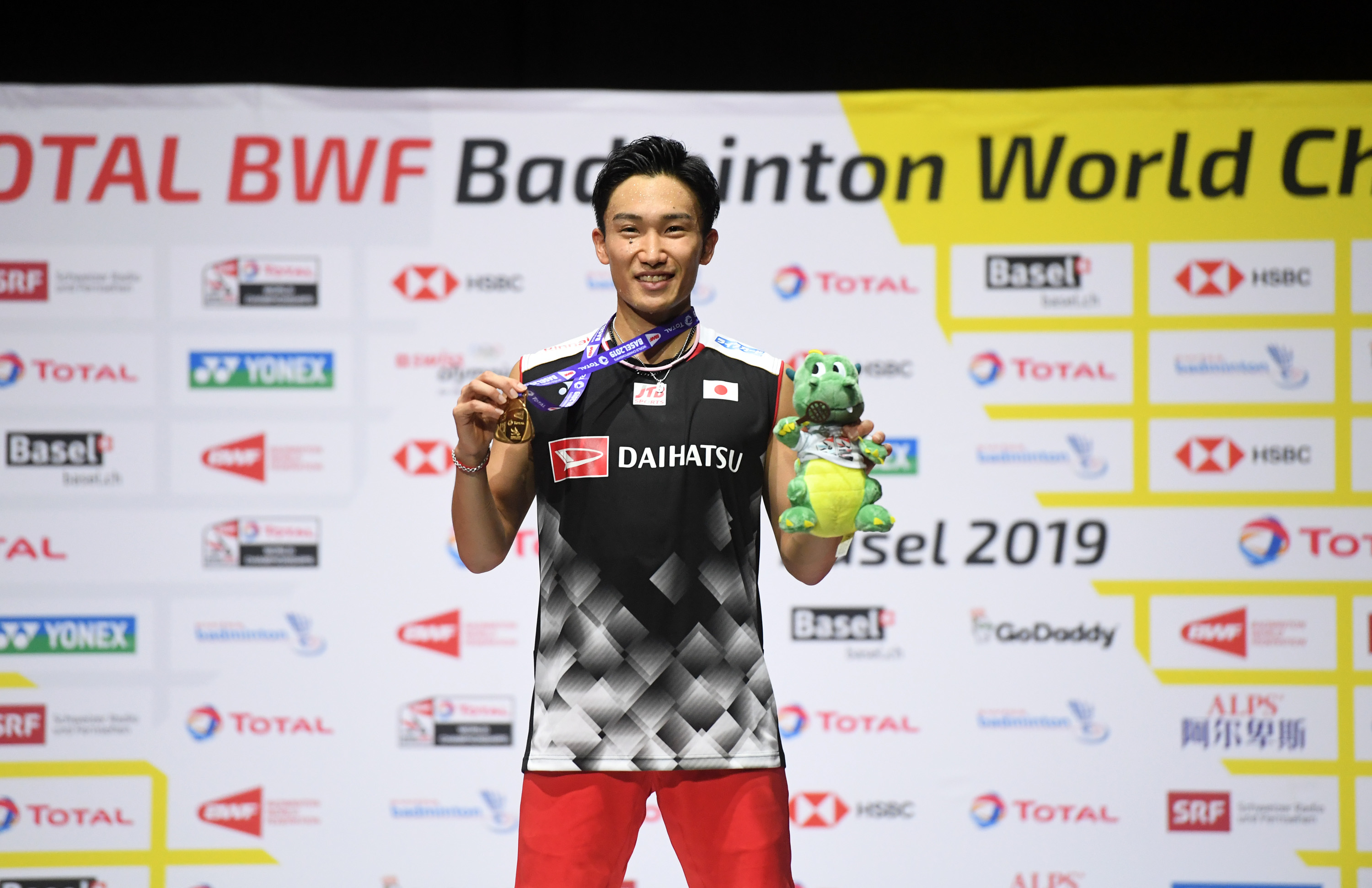 泰国队绝杀丹麦队,桃田贤斗扛起全队的简单介绍 泰国队绝杀丹麦队,桃田贤斗扛起全队的简单介绍