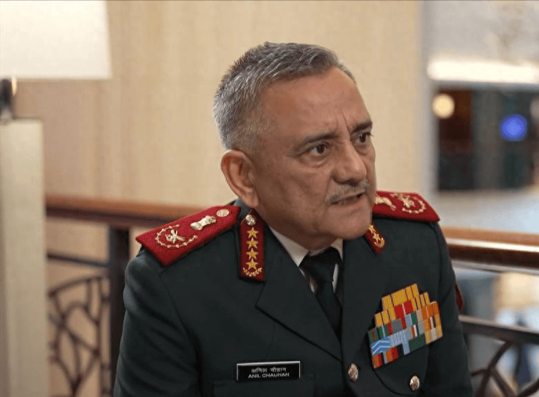 关于法国羽毛球队碾压韩国羽毛球队，辛杜高光表现的信息