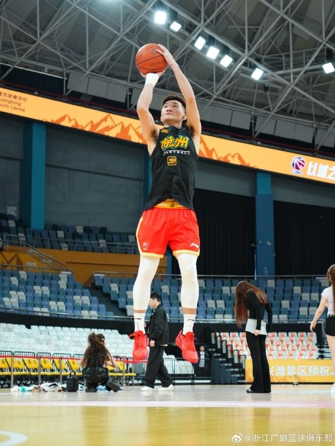 山东队逆转广州队，孙铭徽状态火热的简单介绍