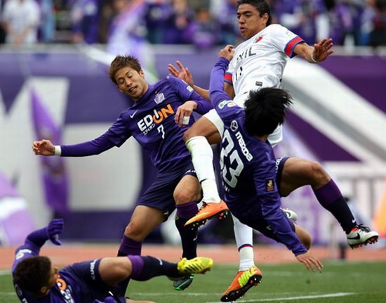 惊心动魄：广岛三箭比与山东鲁能闷平的简单介绍