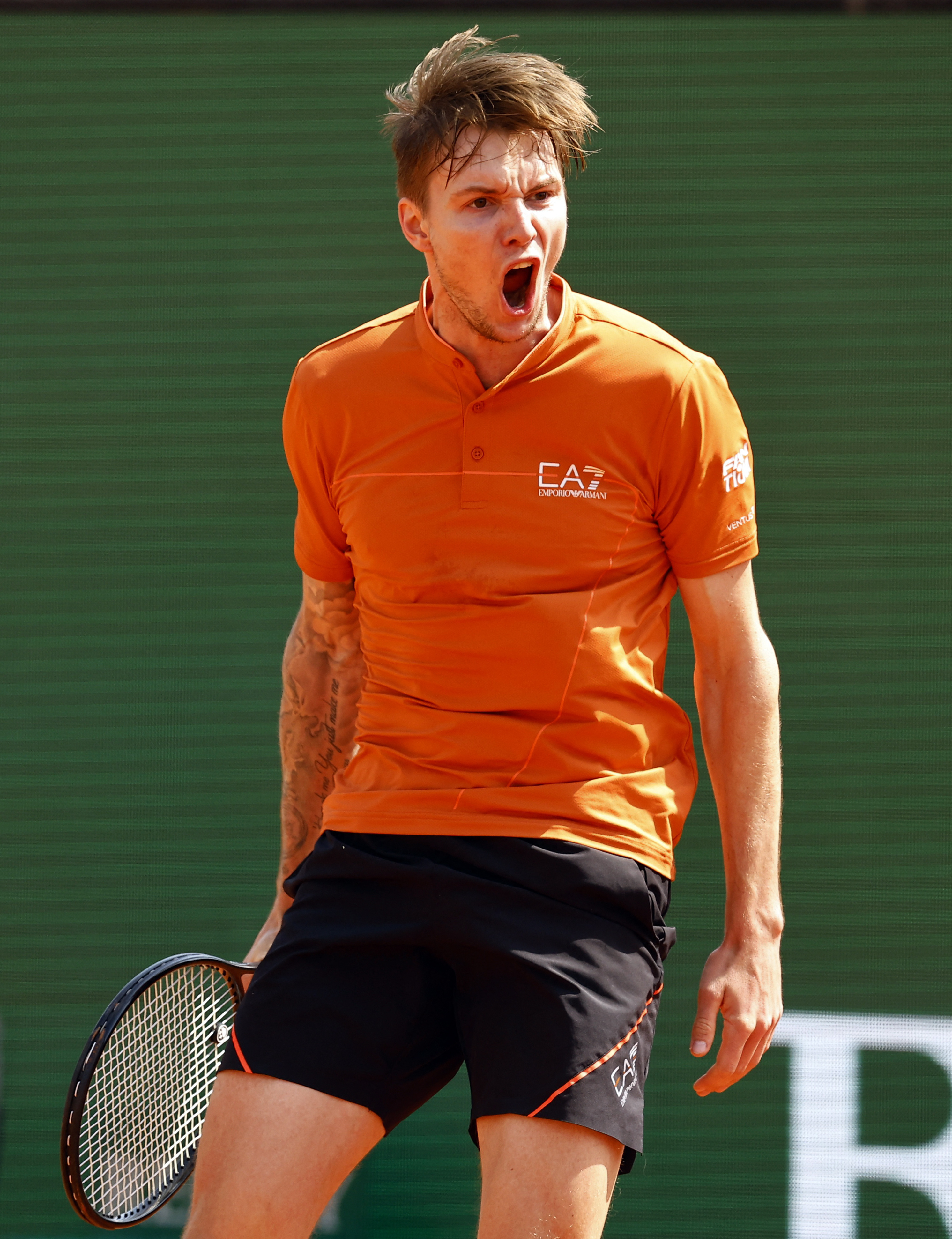 戴维斯杯轻取蒙特卡洛大师赛，兹维列夫点燃赛场的简单介绍