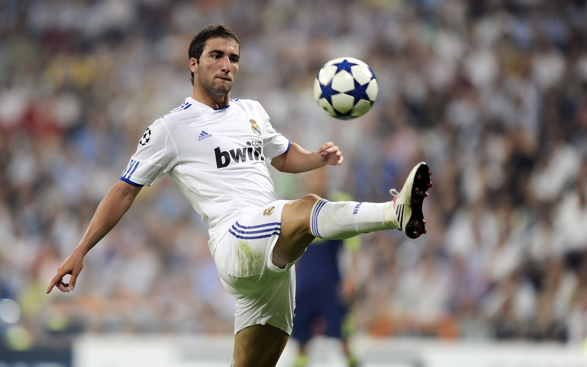 骑士速胜凯尔特人，保罗化身关键先生，一记绝杀改写战局